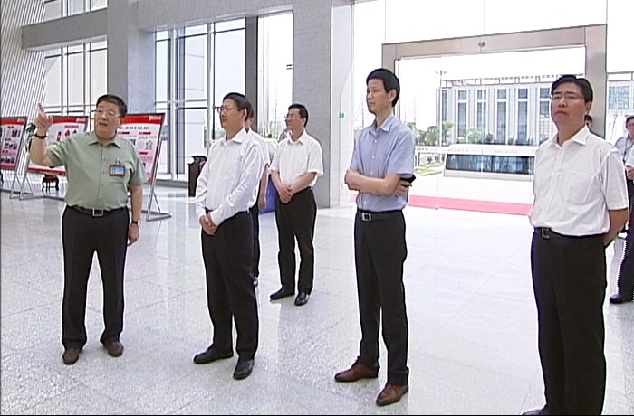 江苏省委常委、组织部部长郭文奇莅临百亿游戏药业调研指导