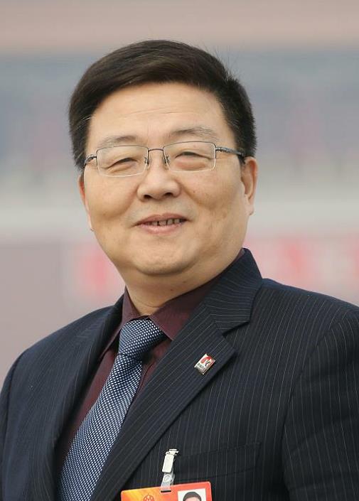 全国人大代表肖伟：建议加快中药防治重大病毒感染性疾病创新药物研发